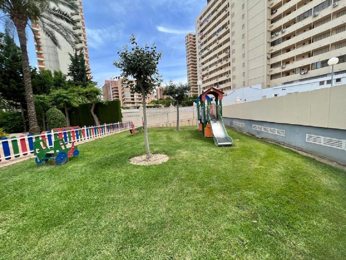 Gemelos 22-3-12 Benidorm Exterior photo